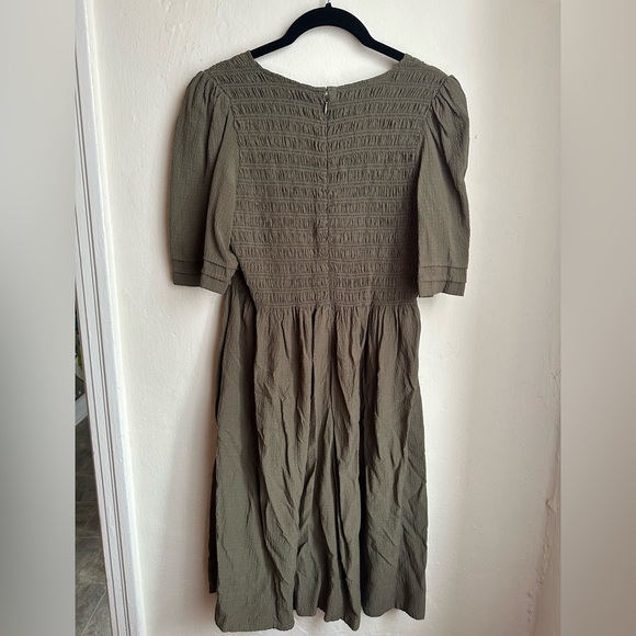 Calvin Klein smocked midi detail dress - size 8 - Picture 4 of 5